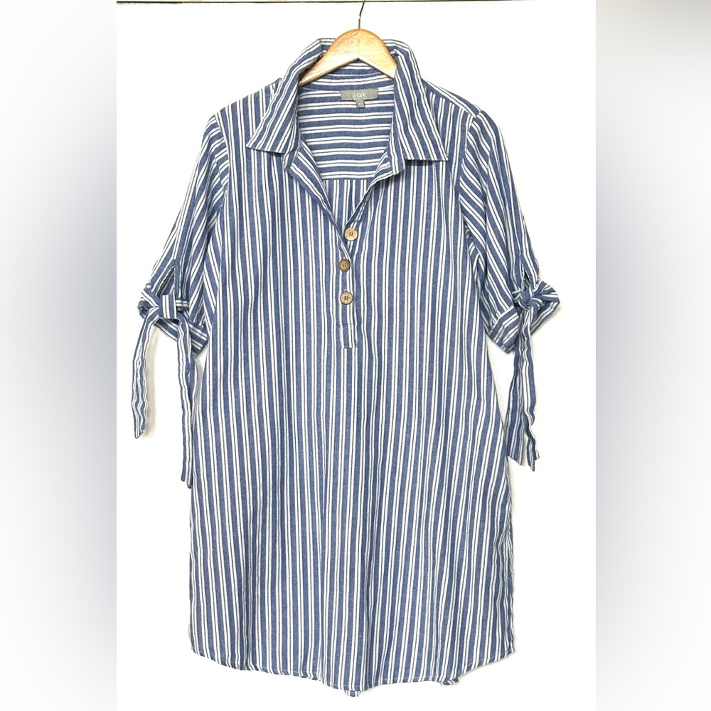 Striped Blue Button-Up Women's dress with‎ pockets size XL